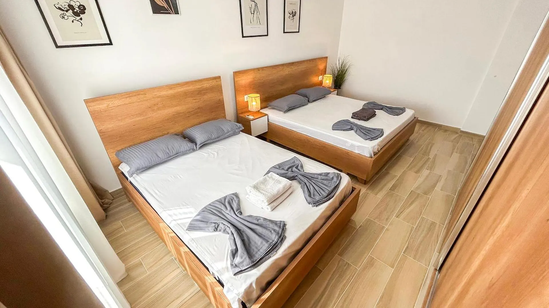 2 Bedroom 896 Durres 0*,
